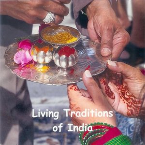 cover image of Living Traditions of India